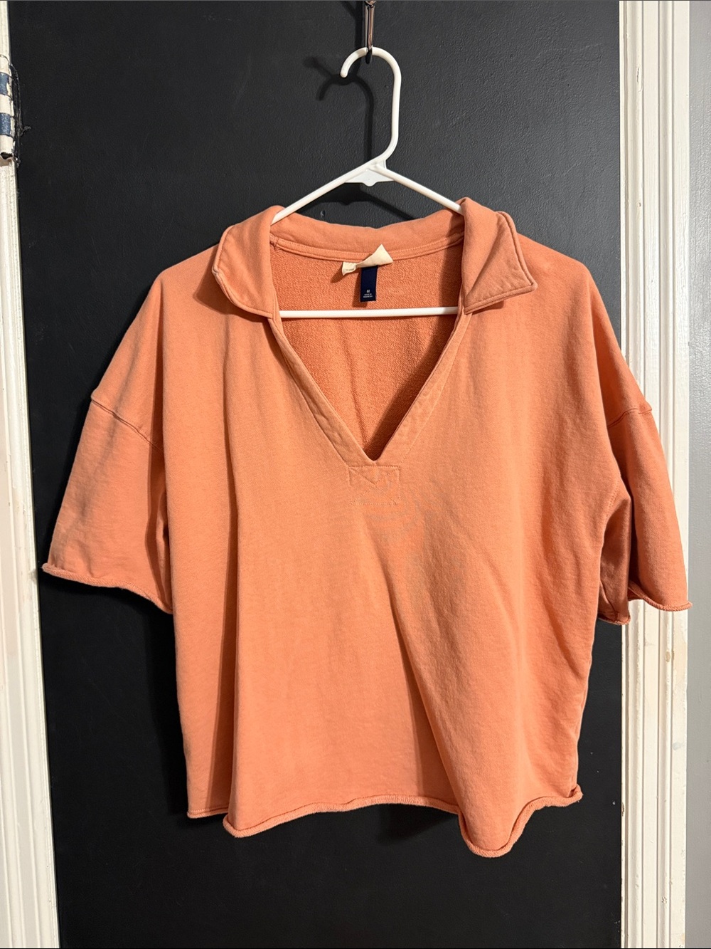 Universal Thread French Terry V-Neck Cropped Polo Shirt Size: M